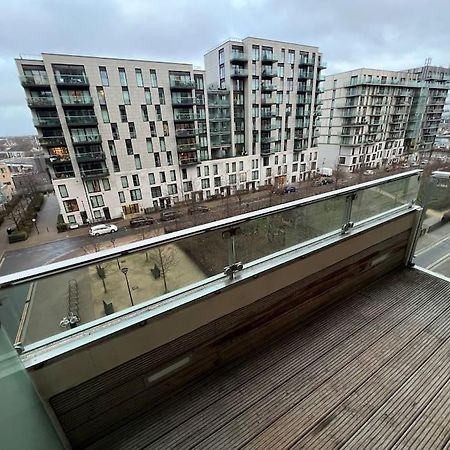 Modern 2 Bed - Olympic Park Stratford Apartment Londra Exterior foto